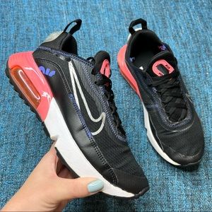 Nike Air Max 2090 Sneakers in Black Sunset Pulse
